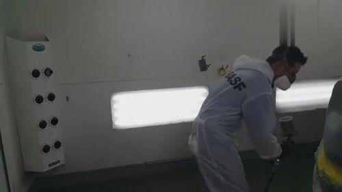 喷油漆视频,揭秘喷油漆工艺全过程