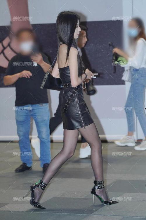 皮裙黑色视频,揭秘皮裙视频的魅力所在